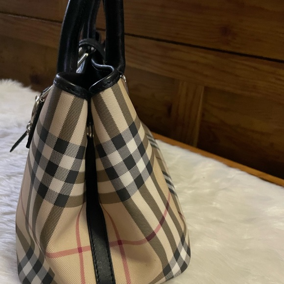 Burberry Nova Medium 💯 Authentic - Picture 4 of 6
